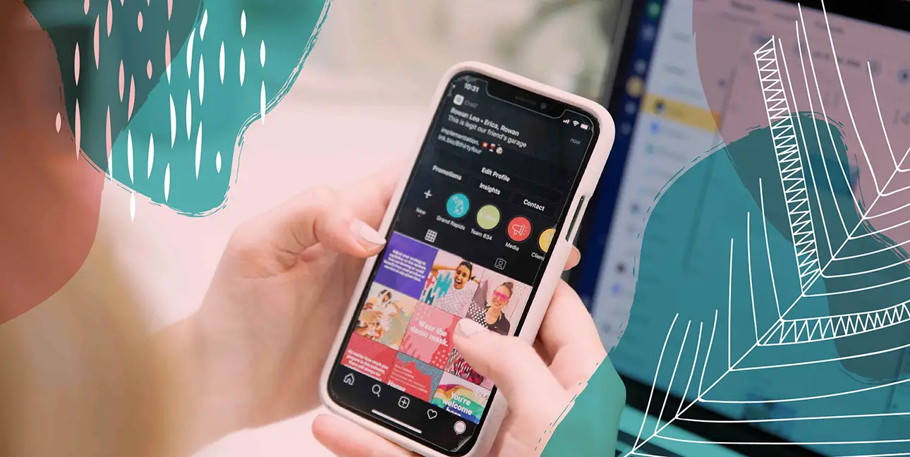 Delaney Mackenzie typing on a phone.